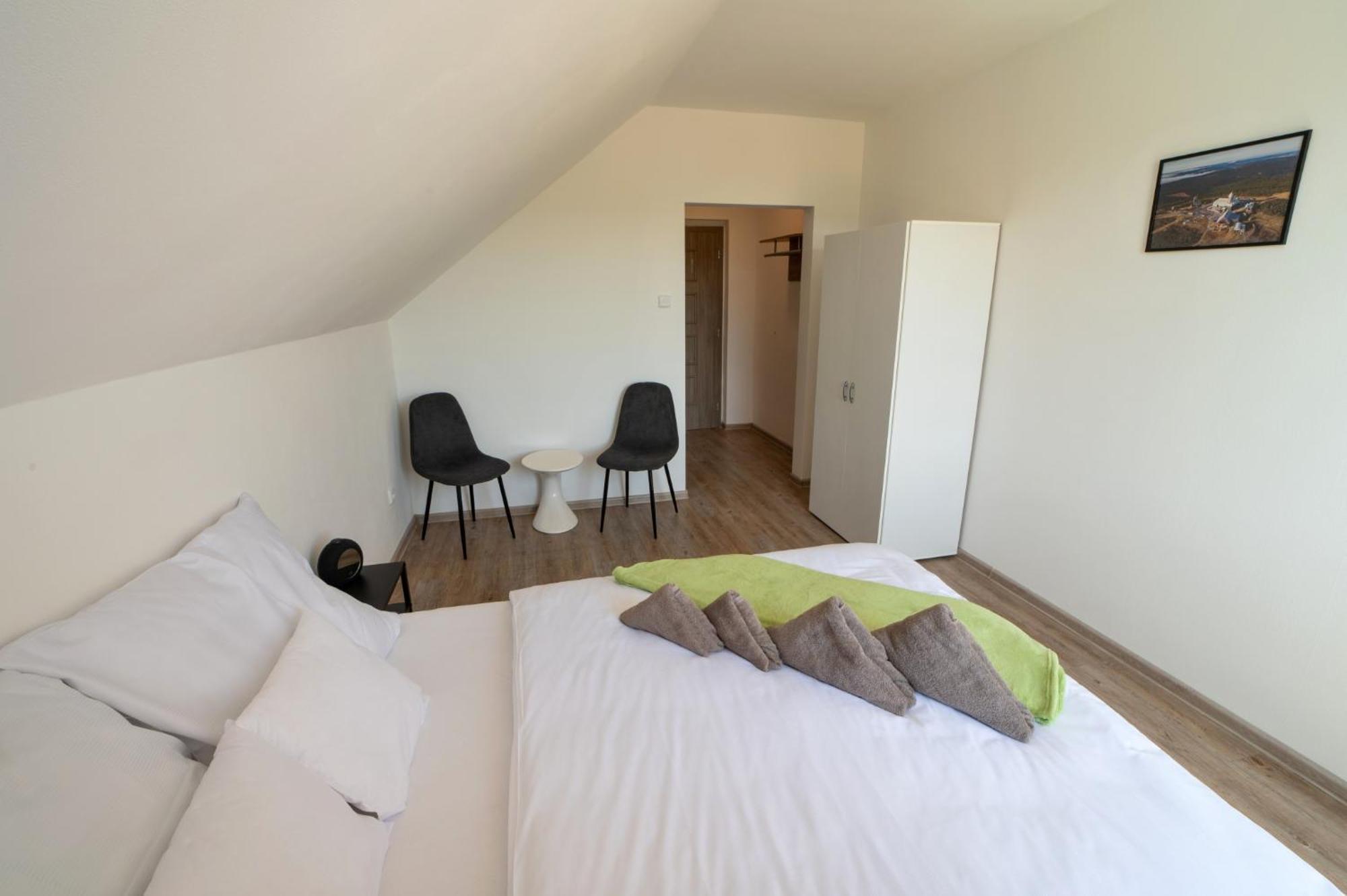 Formule Hotell Perštejn Eksteriør bilde