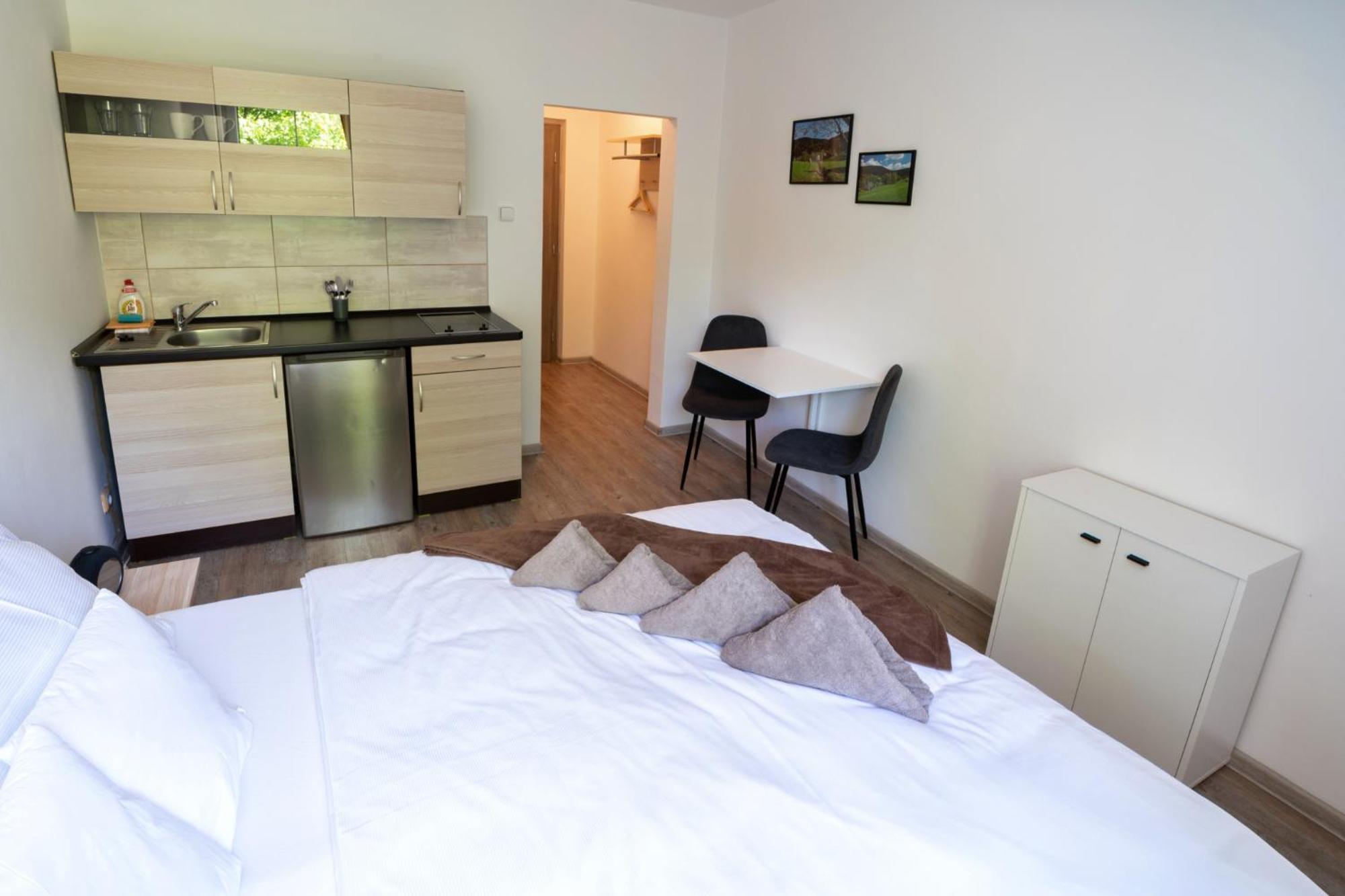 Formule Hotell Perštejn Eksteriør bilde